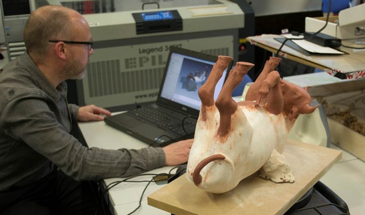 The 3D scanning of the reconstructed bull