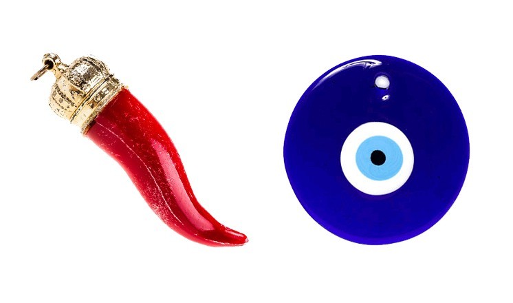 Modern 'cornu' pendant and 'evil eye'