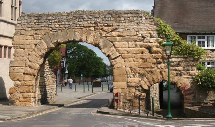 Newport Arch as it is today